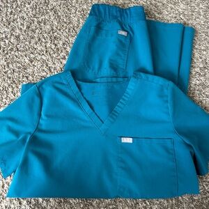 Figs Catarina One Pocket scrub top